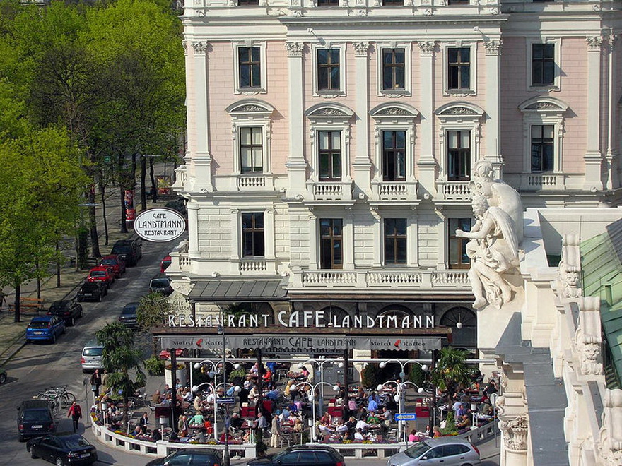 Cafe Landmann