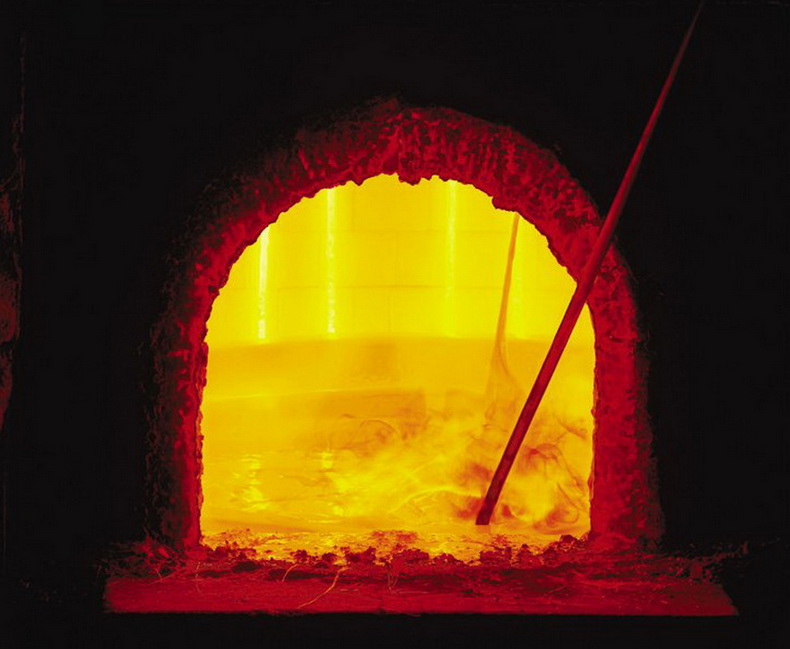 lead crystal จะถูกเผาที่ 1100 °C