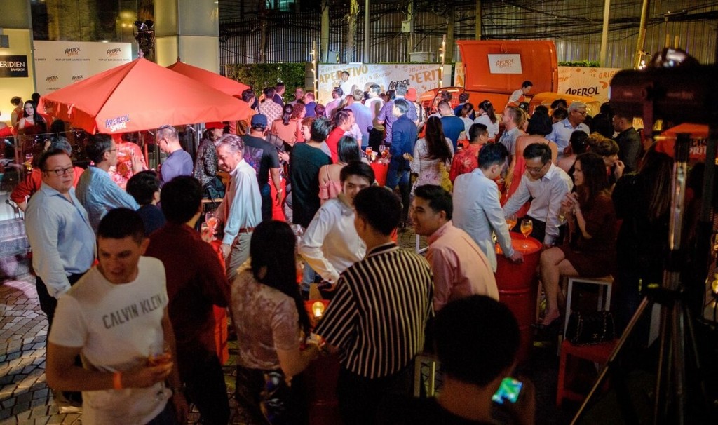 บรรยากาศวันเปิดตัว